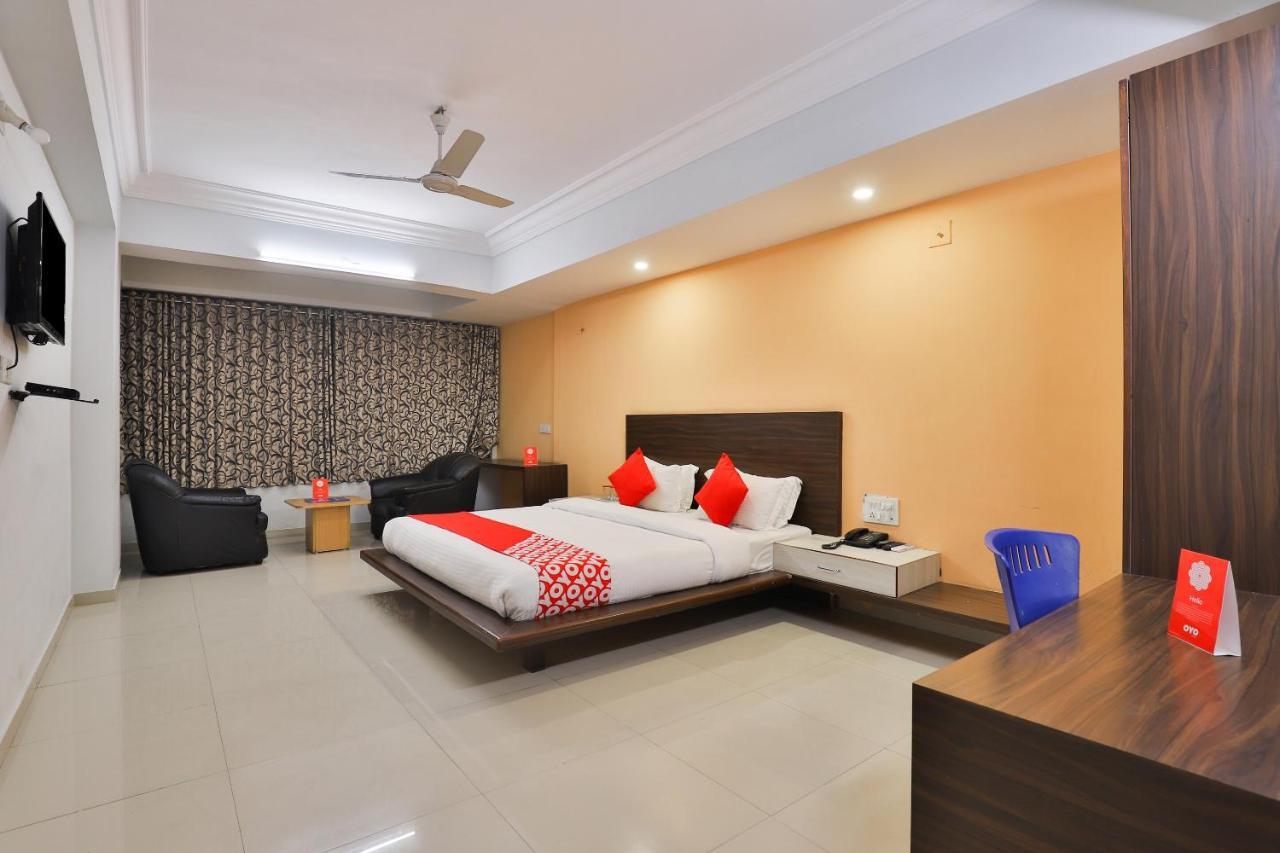 Infocity Club And Resort Gandhinagar Zewnętrze zdjęcie
